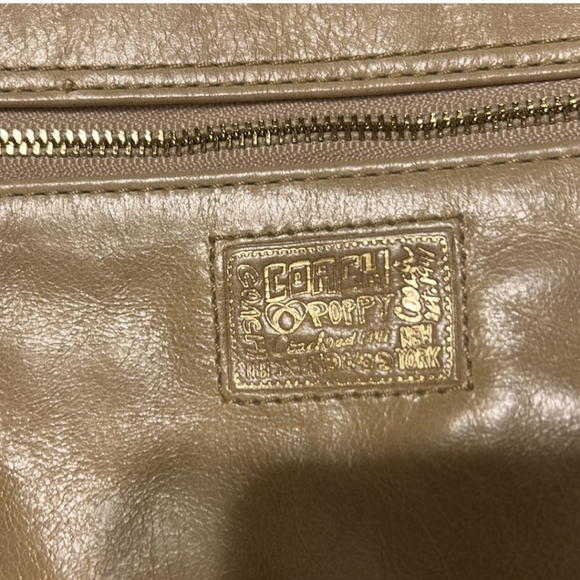 Coach Poppy Cream Leather Crossbody Bag - Picture 9 of 16